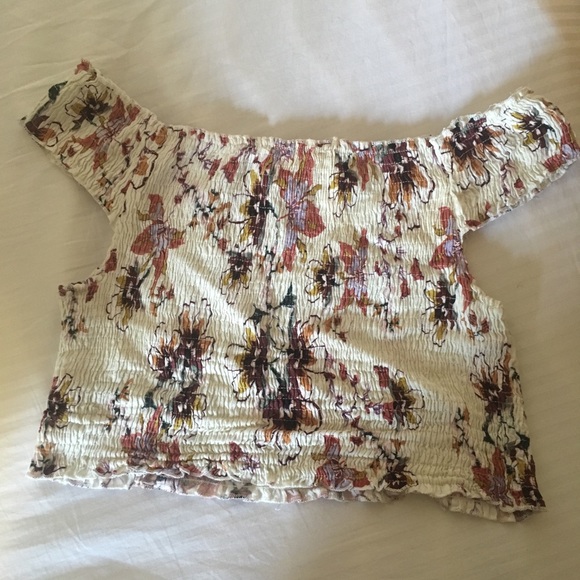 LF White Floral Smocked Crop Top - Picture 3 of 3